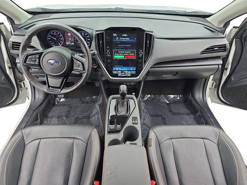 Used 2024 Subaru Crosstrek 2.5i Limited w/ Crosstrek Mirror Package AWD/4WD image 9
