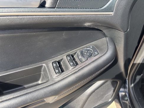 Used 2024 Ford Edge SEL w/ Convenience Package AWD/4WD image 13