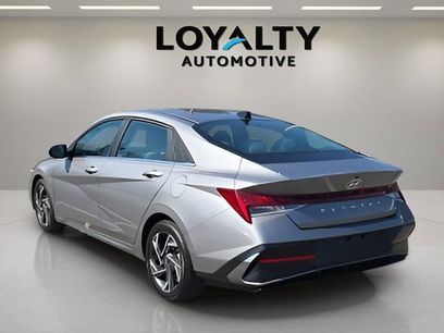 Used 2025 Hyundai Elantra Limited