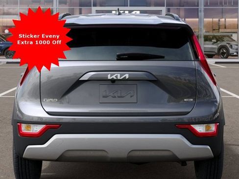 New 2025 Kia Niro EX image 16