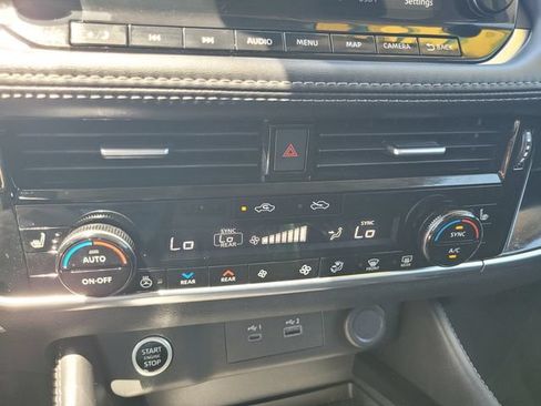 Certified 2023 Nissan Rogue SL w/ SL Premium Package AWD/4WD image 25