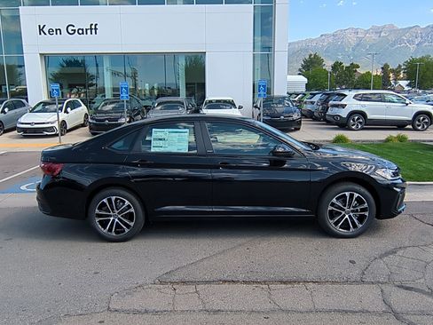 New 2025 Volkswagen Jetta Sport image 2