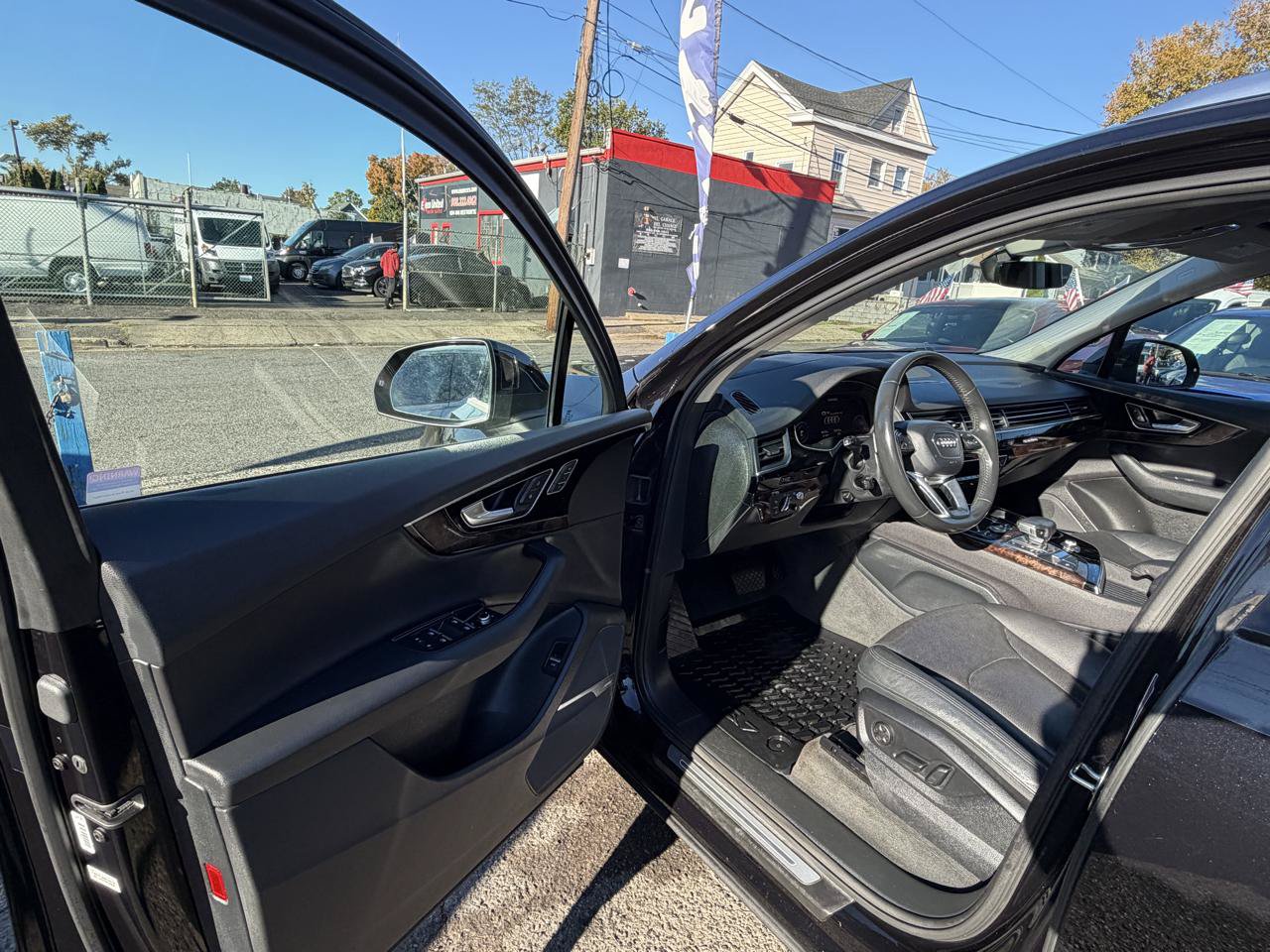 Used 2018 Audi Q7 3.0T Prestige w/ Prestige Package AWD/4WD image 18