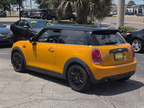 Used 2018 MINI Cooper 2-Door Hardtop FWD image 7