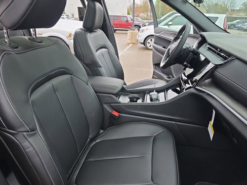 New 2026 Jeep Grand Cherokee Limited AWD/4WD image 10