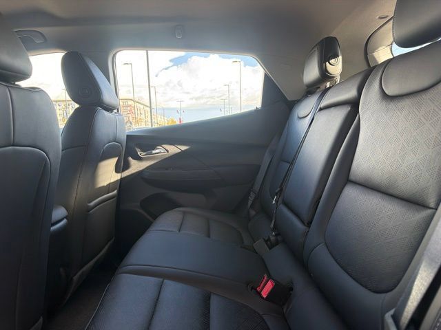 Used 2023 Chevrolet Bolt LT FWD image 16