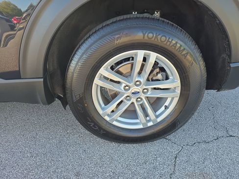 Used 2023 Ford Explorer XLT w/ Equipment Group 202A image 11