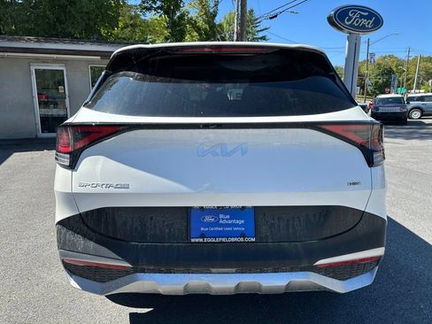 Used 2025 Kia Sportage EX AWD/4WD image 6