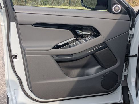 Certified 2025 Land Rover Range Rover Evoque S image 20