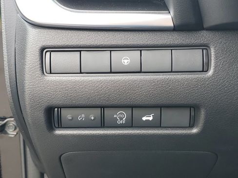 Certified 2023 Nissan Rogue SV w/ SV Premium B Package AWD/4WD image 9