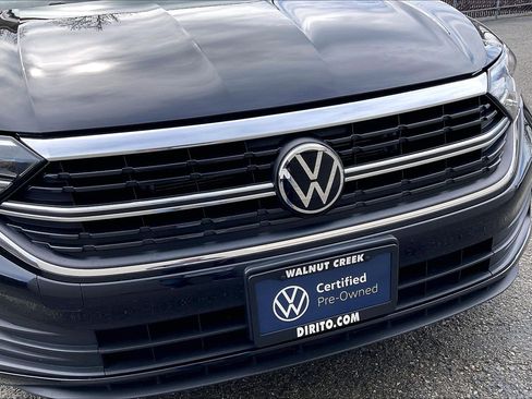 Certified 2024 Volkswagen Jetta SE w/ Panoramic Sunroof Package image 30