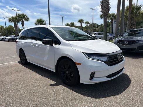 Used 2024 Honda Odyssey Sport image 9
