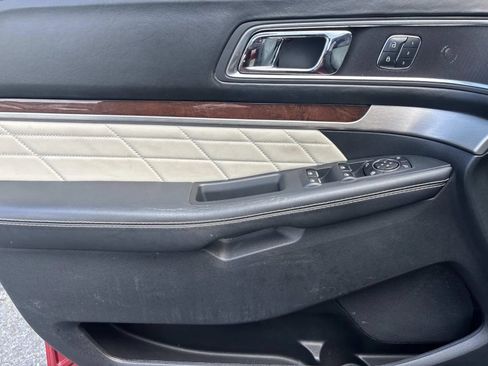 Used 2016 Ford Explorer Platinum AWD/4WD image 16