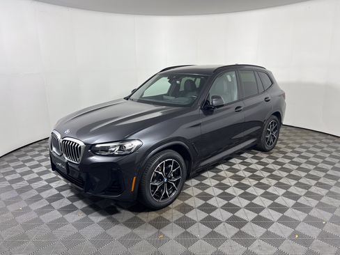 Used 2024 BMW X3 xDrive30i w/ Premium Package w/ZPA AWD/4WD image 9