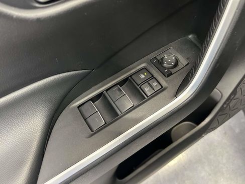 Used 2025 Toyota RAV4 XLE AWD/4WD image 17