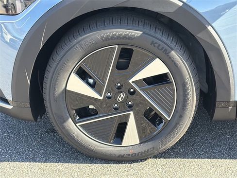 New 2026 Hyundai Ioniq 5 SEL image 11