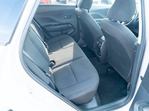 Used 2025 Hyundai Kona SEL AWD/4WD image 38