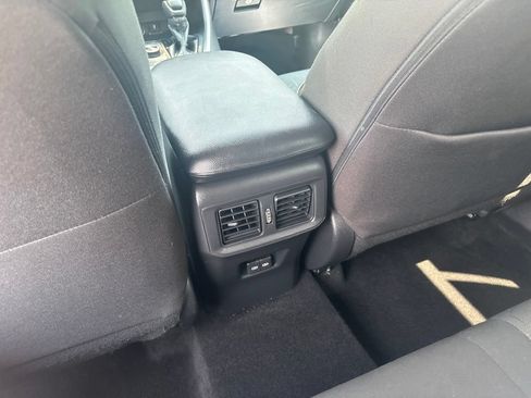 Used 2022 Toyota RAV4 XLE w/ Convenience Package AWD/4WD image 18