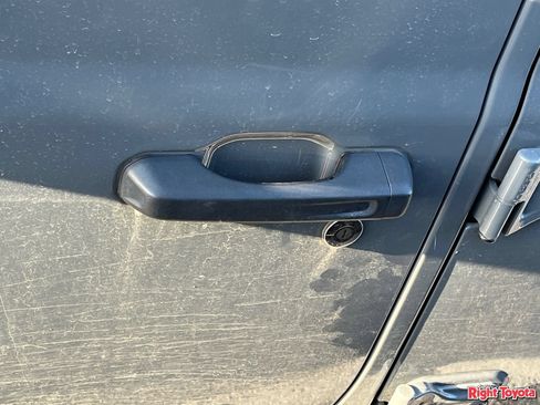 Used 2019 Jeep Wrangler Unlimited Sport S AWD/4WD image 9