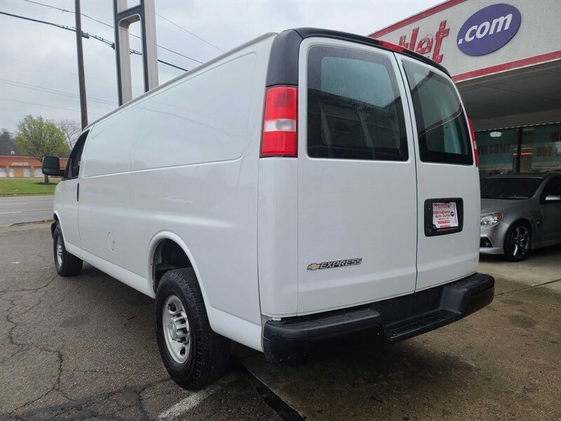 Used 2021 Chevrolet Express 2500 Extended w/ Driver Convenience Package RWD image 22