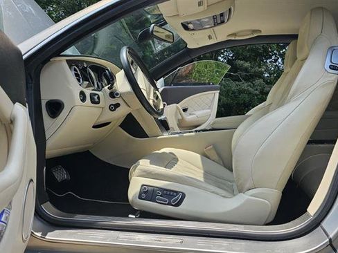 Used 2015 Bentley Continental GT image 13