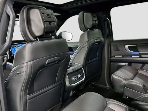 Used 2026 Ford Expedition Max Platinum w/ Stealth Performance Package AWD/4WD image 29