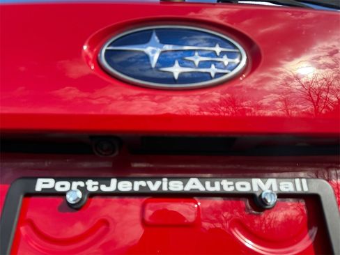 Used 2024 Subaru Crosstrek 2.0i Premium image 17