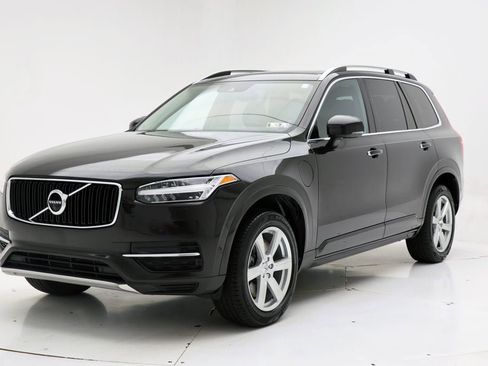 Used 2016 Volvo XC90 T8 Momentum w/ Vision Package AWD/4WD image 2