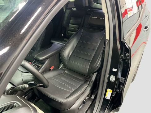 Used 2024 GMC Terrain Denali w/ Black Diamond Edition image 20