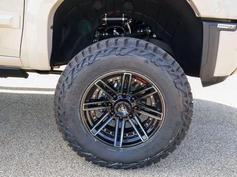 New 2026 GMC Sierra 2500 AT4 w/ Technology Package AWD/4WD image 21