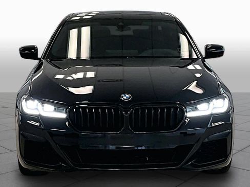 Used 2021 BMW 530i w/ M Sport Package RWD image 3