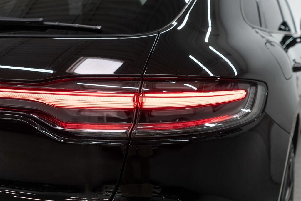 Used 2023 Porsche Macan AWD/4WD image 42
