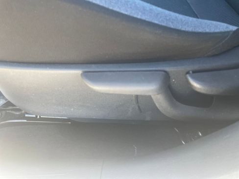 Used 2025 Nissan Versa SV image 22