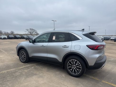 Used 2023 Ford Escape Active image 9