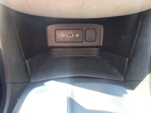 Used 2020 Chevrolet Equinox LS FWD image 29