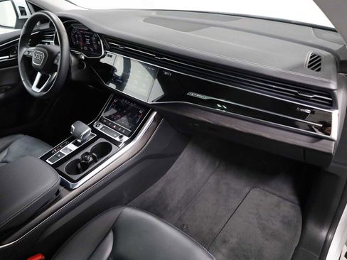 Used 2023 Audi Q8 Premium w/ Convenience Package AWD/4WD image 6
