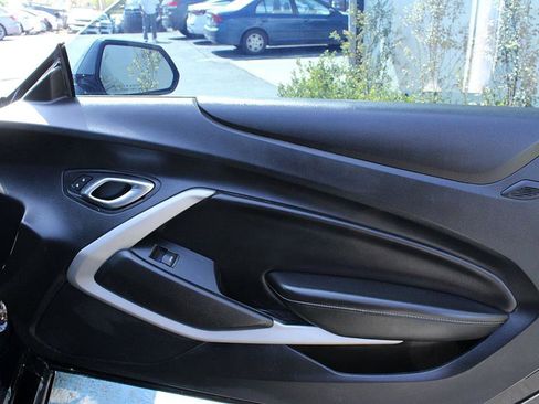 Used 2018 Chevrolet Camaro SS image 15