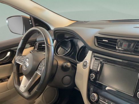 Used 2021 Nissan Rogue Sport SL w/ Premium Package FWD image 48