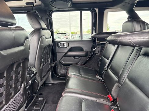 Used 2019 Jeep Wrangler Unlimited Rubicon AWD/4WD image 11
