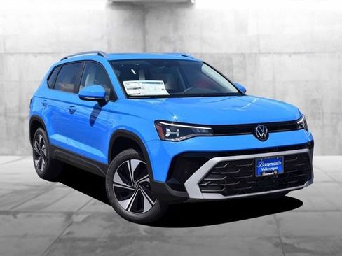 New 2026 Volkswagen Taos SE AWD/4WD image 2