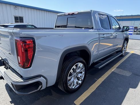 Used 2024 GMC Sierra 1500 Denali w/ Denali Reserve Package AWD/4WD image 9