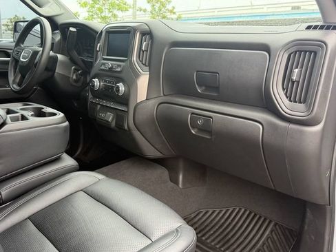 Used 2025 GMC Sierra 1500 Pro w/ Graphite Edition AWD/4WD image 15