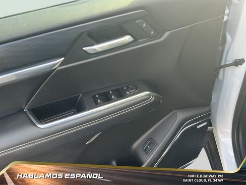 Certified 2025 GMC Acadia Elevation image 13