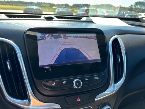 Used 2019 Chevrolet Equinox LT image 16