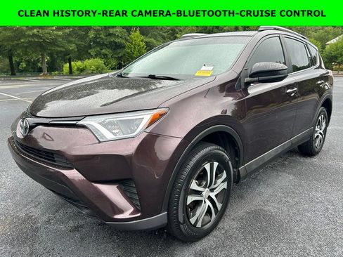 Used 2016 Toyota RAV4 LE FWD image 1