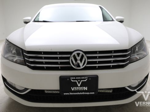 Used 2013 Volkswagen Passat TDI SEL Premium FWD image 8