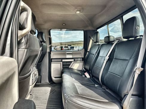 Used 2017 Ford F250 XLT w/ XLT Premium Package image 12