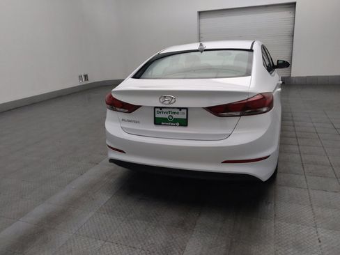 Used 2018 Hyundai Elantra SE w/ SE Connectivity Package 04 FWD image 7