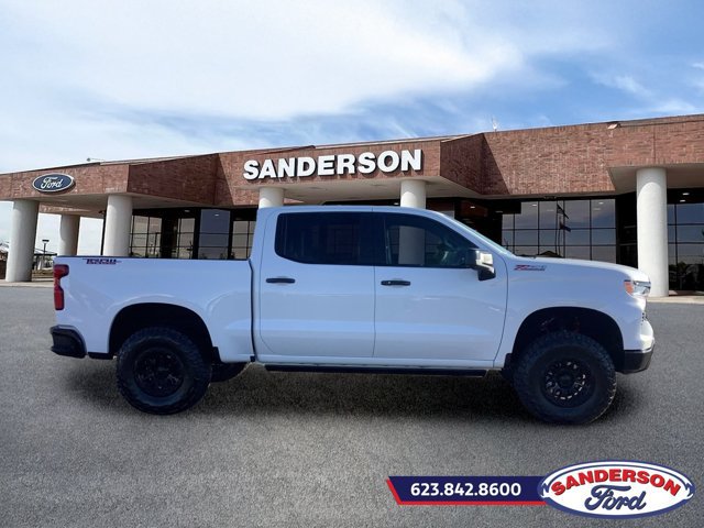 Used 2026 Chevrolet Silverado 1500 LT Trail Boss w/ LT Trail Boss Premium Package AWD/4WD image 2