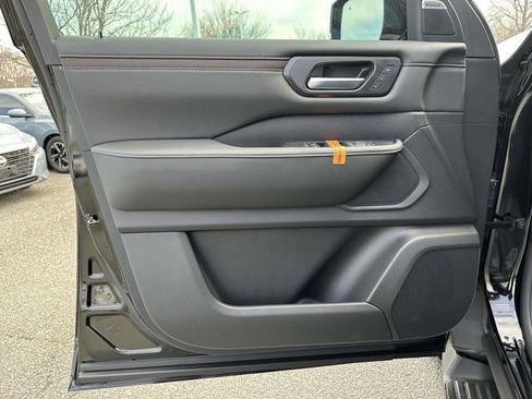 New 2025 Nissan Armada SL image 14